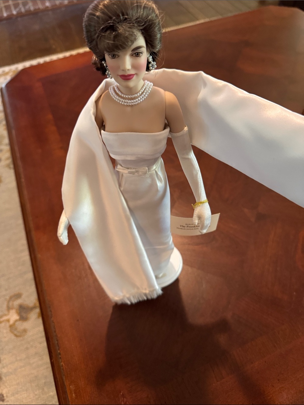 “The Jackie Doll” Jackie Kennedy Vintage Collectible- Franklin Mint - Picture 6 of 7